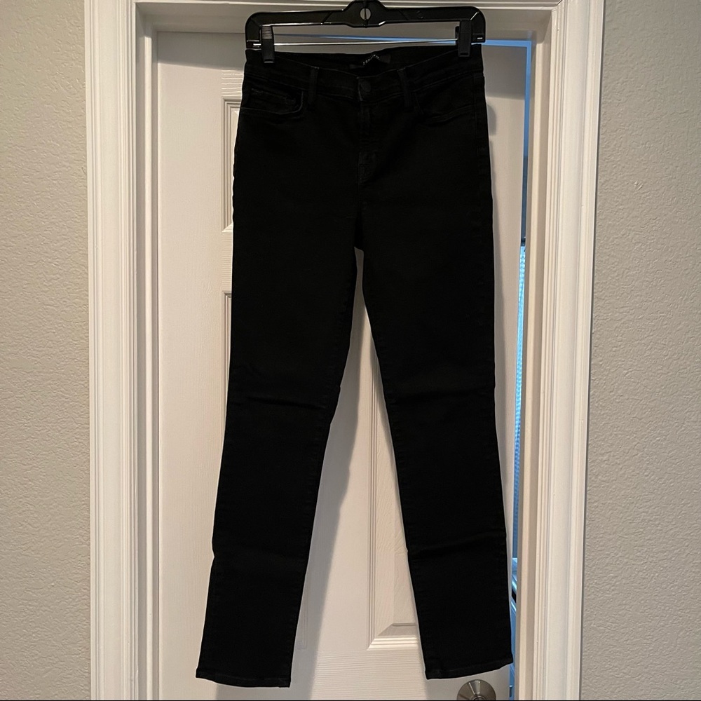 EUC J Brand Black Skinny Jeans 80011C073 Sz 28 (may fit better as a size 27)
